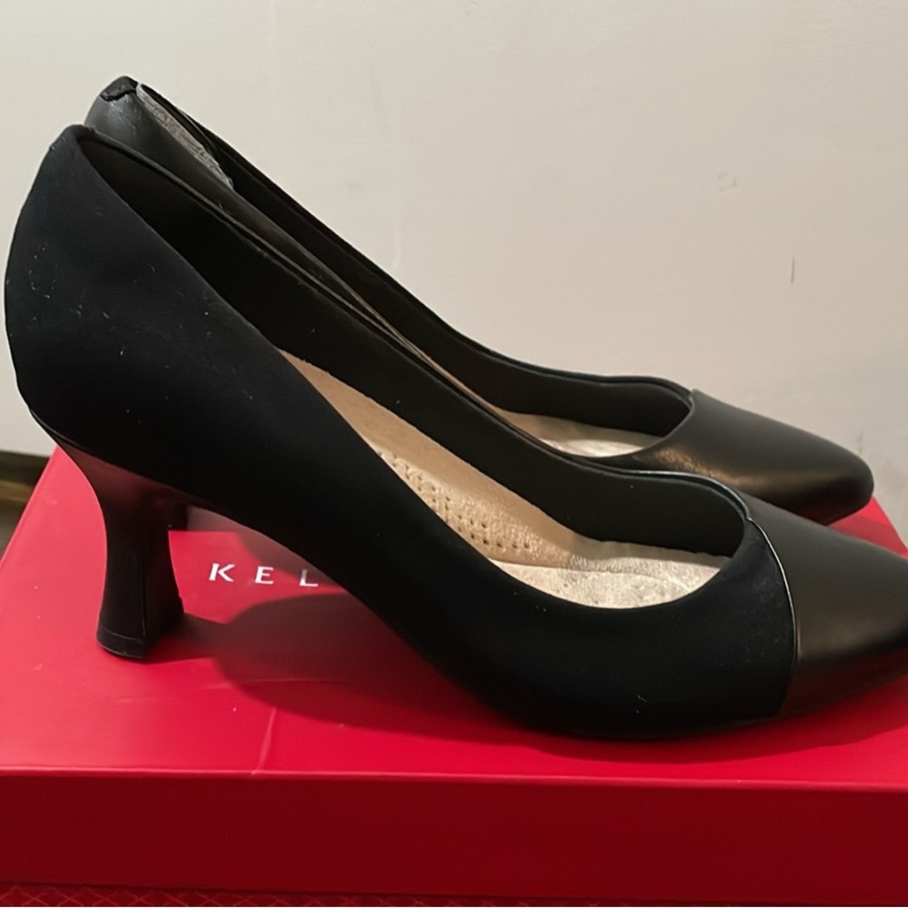 Clarks Black Pumps